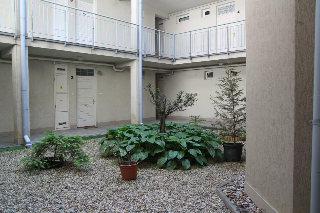 Apartment With Swing Heviz Ngoại thất bức ảnh